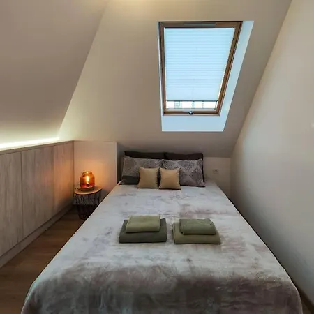 ~ Velvet ~ & Quiet Flat + Private Parking Apartment *